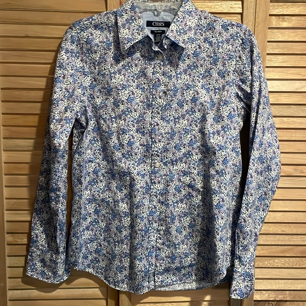 Ladies Chaps no iron button down